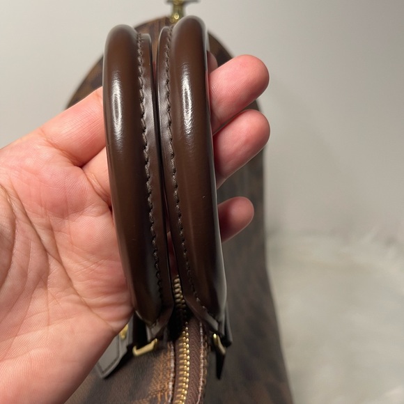 Authentic Louis Vuitton Speedy 30 Damier Ebene - Picture 17 of 17